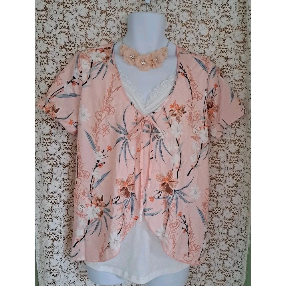 Just Fashion Now Popover Top XL Peach Floral Art‎ Two-Fer Short Sleeve Tie Front